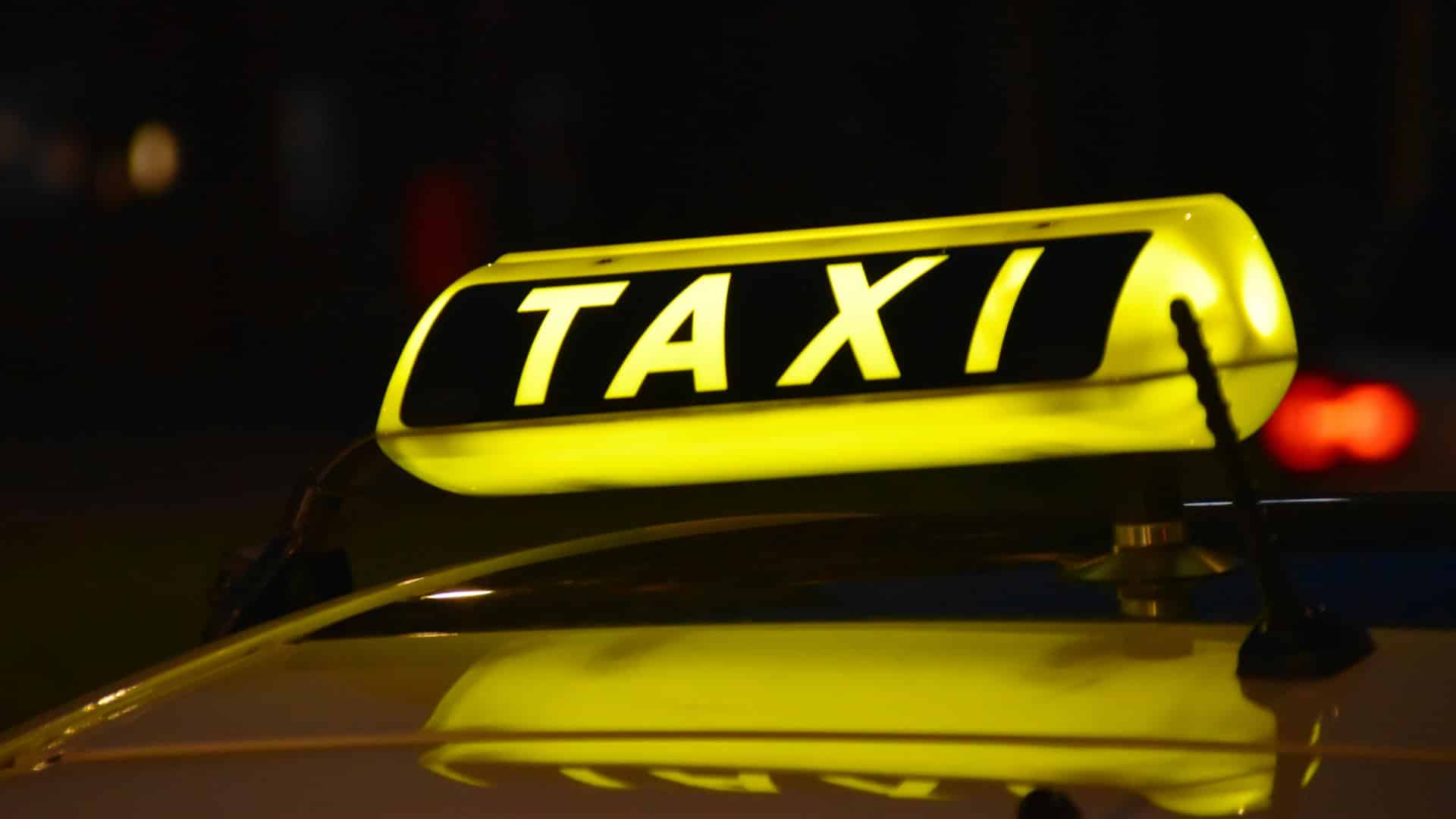 Comment trouver un taxi quand on voyage en France ?